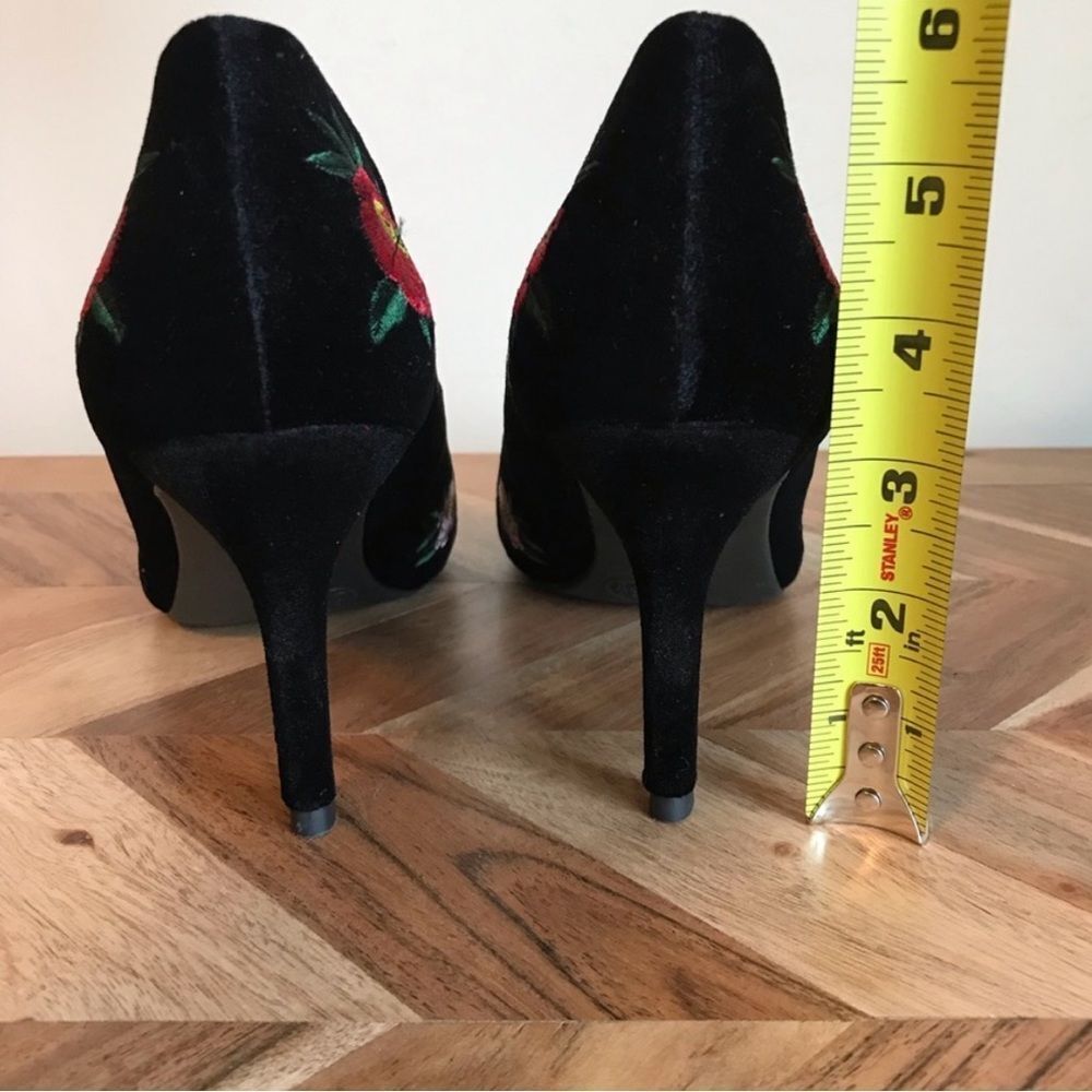Embroidered Stiletto Pumps   - Picture 9 of 9